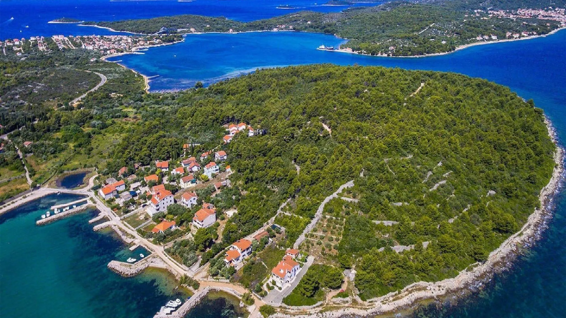 Apartments Lilly - Two Bedroom Apartment With Sea View And Terrace Pasman 0*,  Croatia